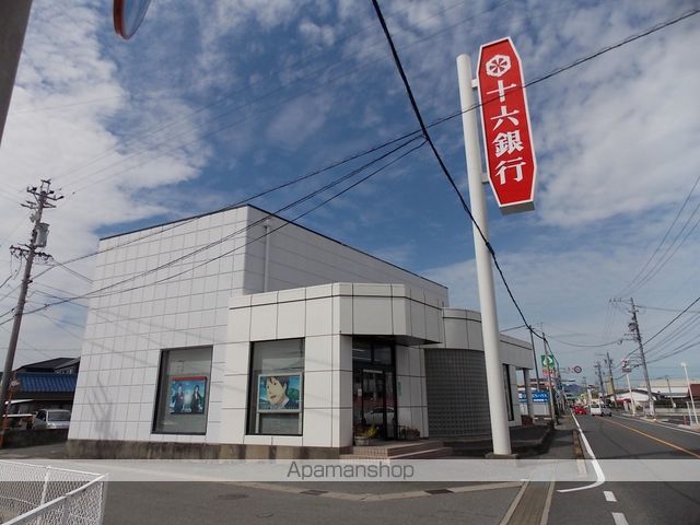 銀行　（株）十六銀行／川島支店（銀行）まで591m