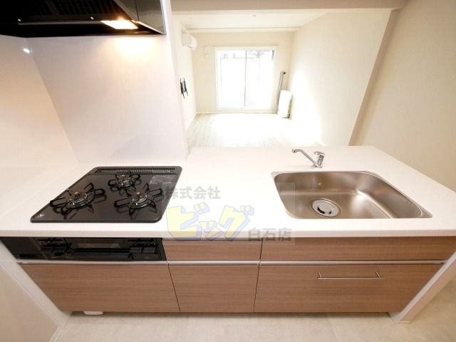 キッチン　人気で使用しやすい対面式システムキッチンです♪