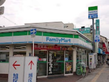 コンビニ　ファミリーマート スバル森小路店（コンビニ）まで596m