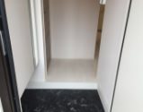 玄関　自然光が入る明るい玄関です