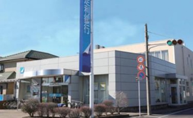 銀行　足利銀行雀宮支店（銀行）まで477m