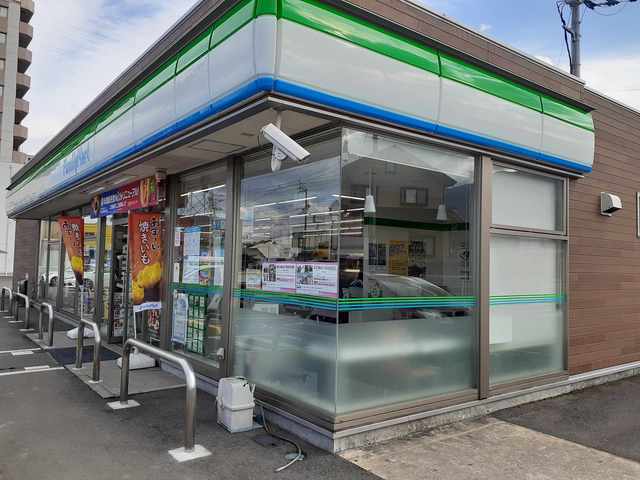 その他　ファミリーマート新居浜萩生店（その他）まで850m