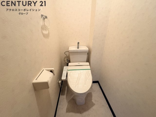 トイレ　温水洗浄便座付き