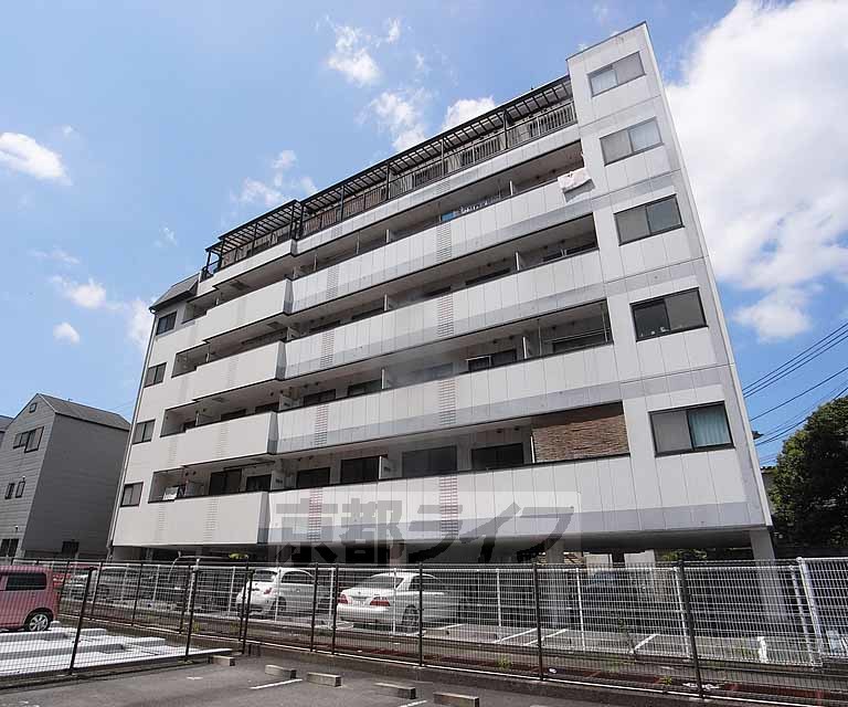 建物外観　大きなマンションです。