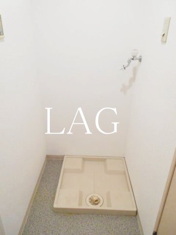 その他設備　室内洗濯機置き場になります。