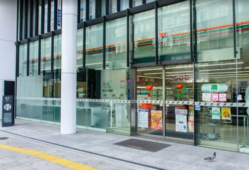 コンビニ　セブンイレブン 神田鍛冶町3丁目店（コンビニ）まで262m