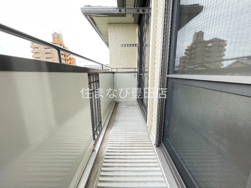 バルコニー　清掃前