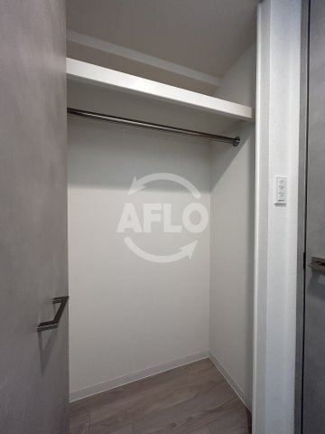 収納　エスリードレジデンス ザ・グラン大阪ノア　ウォークインクロー