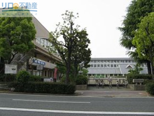 小学校　伊丹市立伊丹小学校（小学校）まで834m