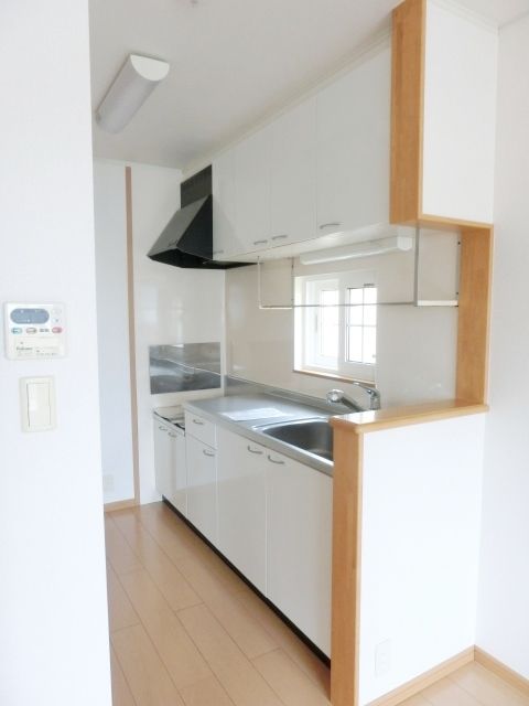 キッチン　キッチンにも窓があります