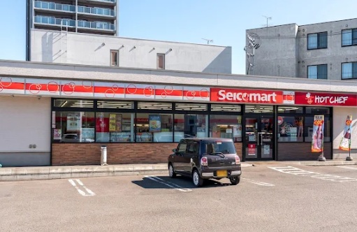 コンビニ　セイコーマート美園10条店（コンビニ）まで118m