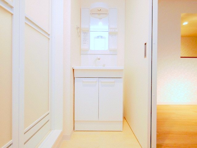 洗面設備　忙しい朝に嬉しいシャンプードレッサー完備♪