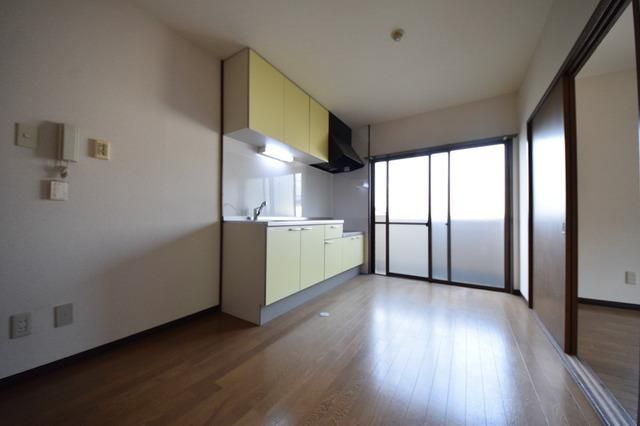 居室・リビング　☆明るいダイニング♪☆