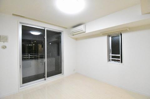 居室・リビング　室内