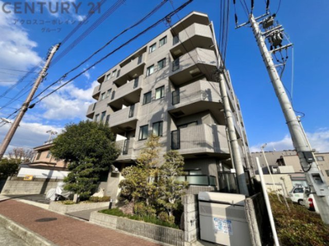 建物外観　オートロック付きでセキュリティ安心♪