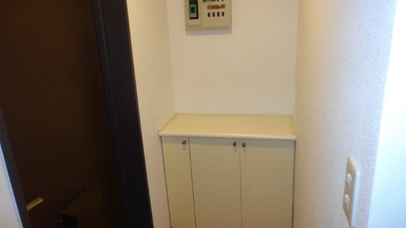 玄関　前回募集時の写真です