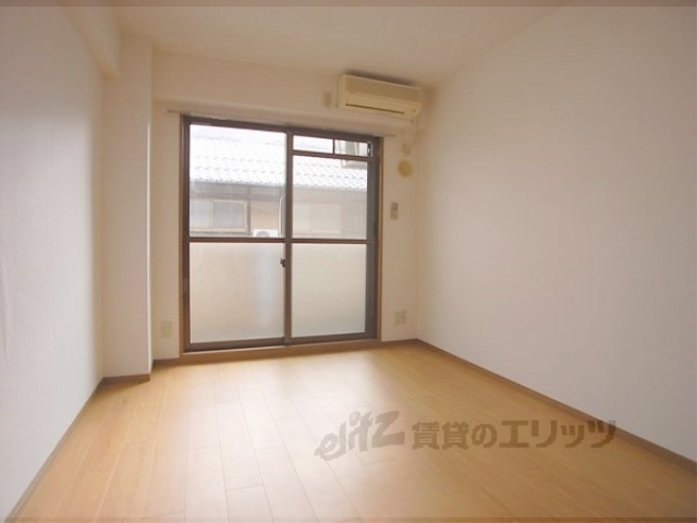 居室・リビング　居室