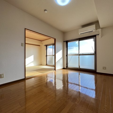 居室・リビング　同仕様タイプです