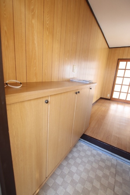 玄関　別部屋写真（反転タイプ）