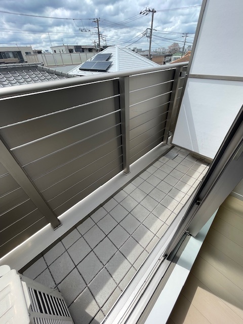 バルコニー　外からの目が気にならないバルコニーで洗濯物が干せます