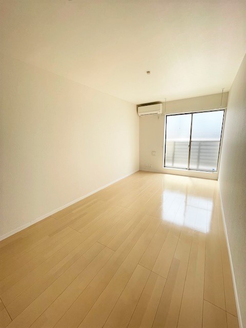 居室・リビング　こちらのリビングで趣味の時間をお楽しみください