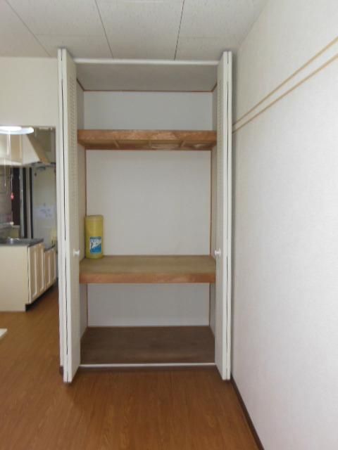 収納　★洋室のクローゼットです★