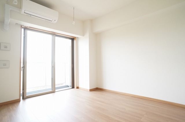 居室・リビング　参考写真（同建物別部屋のものです）