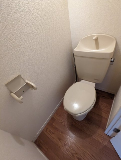 トイレ　※写真は２０１号室のものです