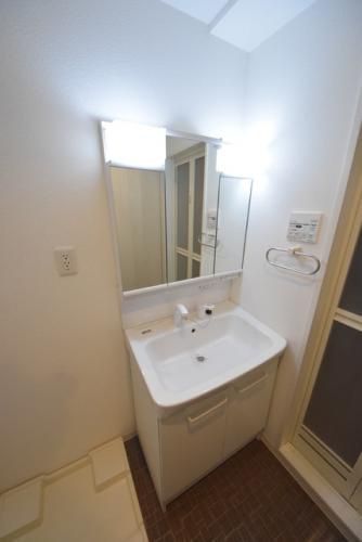 洗面設備　（別タイプ参考写真）アップワード　荒川区東日暮里4