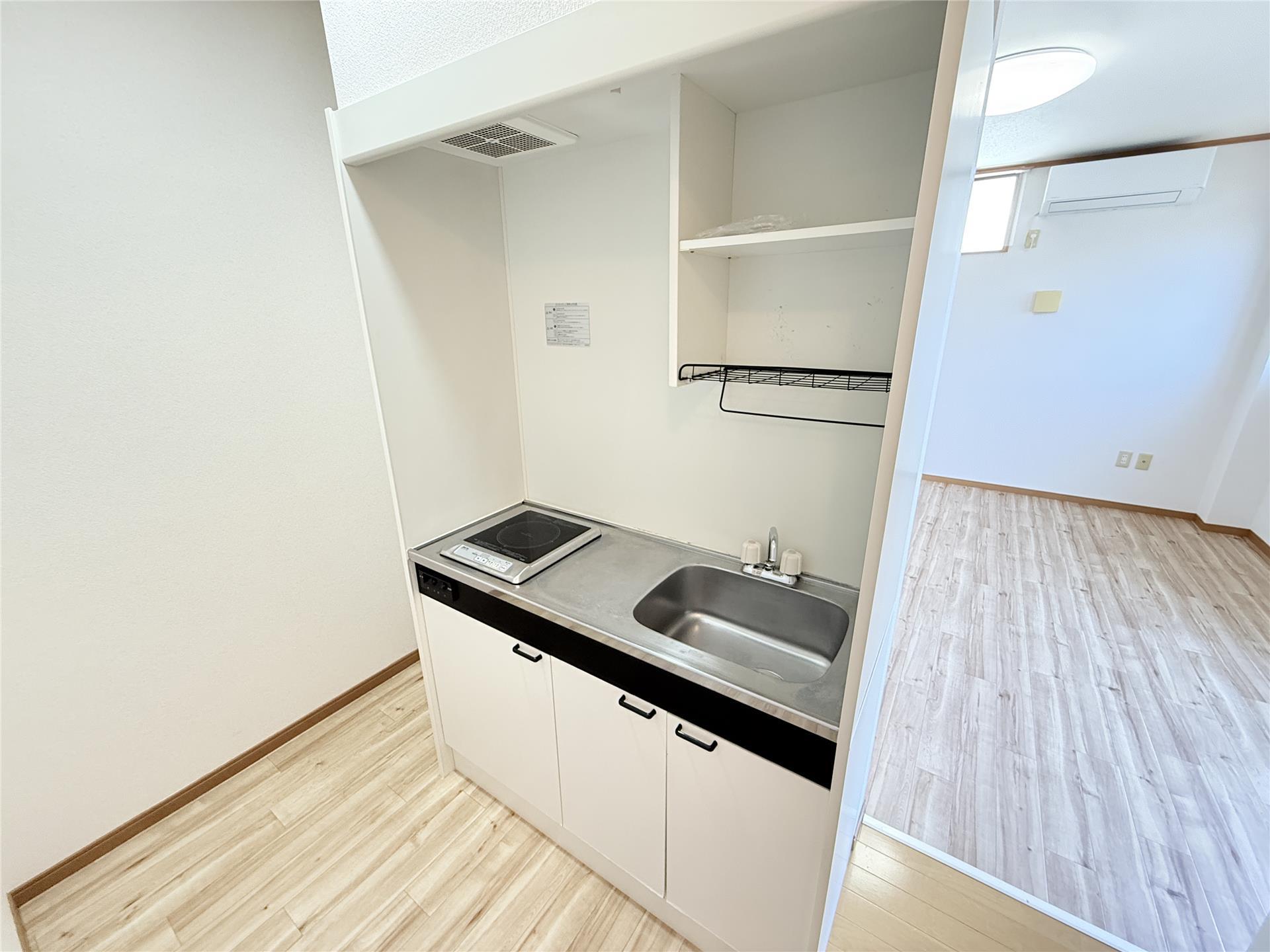 キッチン　※別部屋写真。現状優先。