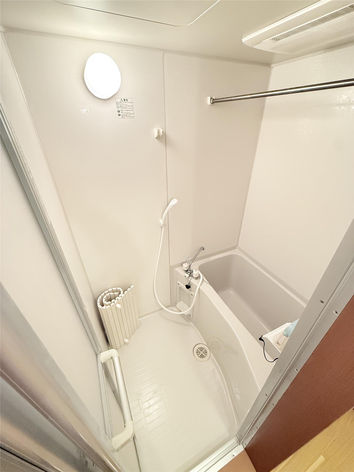 バス・シャワールーム　※別部屋写真。現状優先。