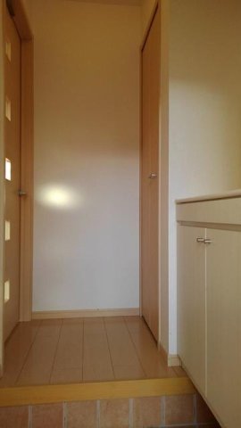 玄関　収納もある玄関です