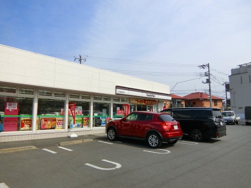コンビニ　ファミリーマート 市川国府台店（コンビニ）まで580m