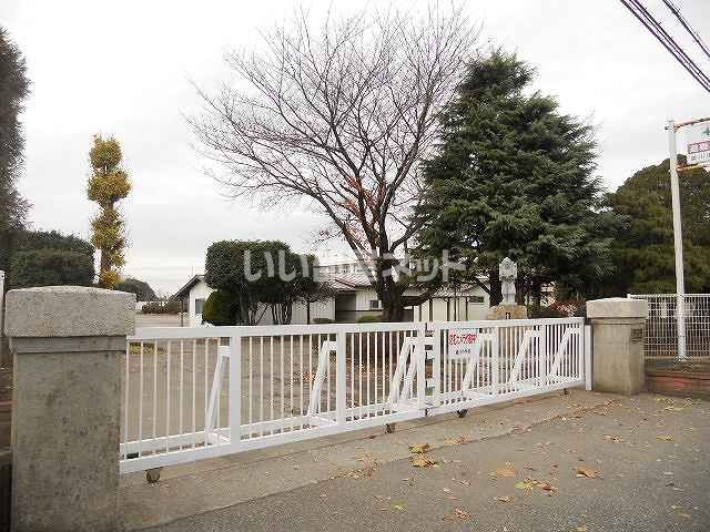 小学校　坂東市立沓掛小学校（小学校）まで685m