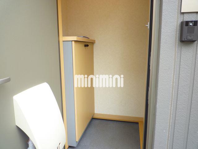 玄関　靴入れ付きの玄関スペース