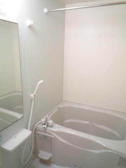 バス・シャワールーム　追い焚き機能付き