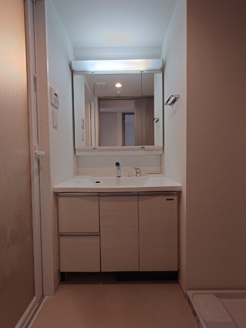 洗面設備　同仕様