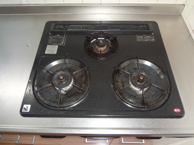 キッチン　３口ガスキッチン