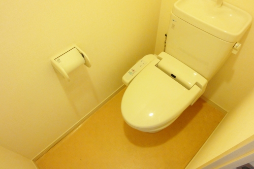 トイレ　同物件別号室参考写真です。現状優先になります。