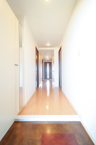 玄関　同物件別号室参考写真です。現状優先になります。