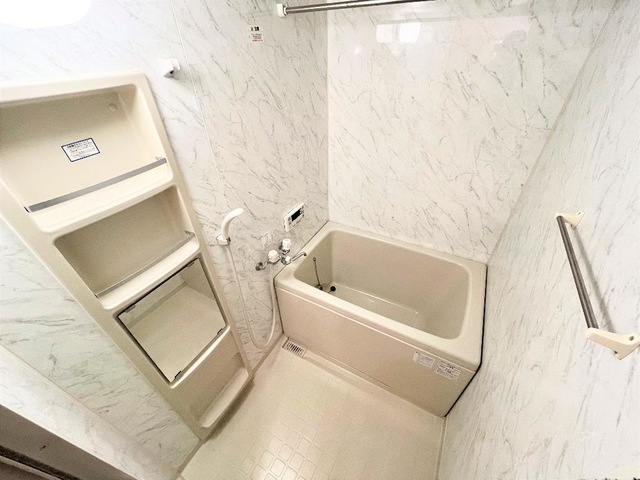 バス・シャワールーム　日々の疲れを癒すお風呂です♪