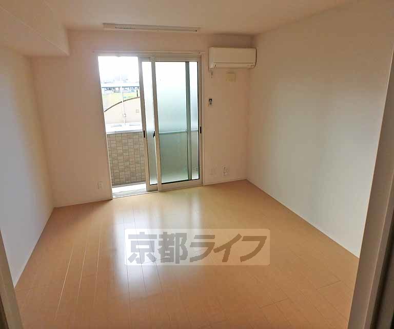 居室・リビング　明るい雰囲気の内装です