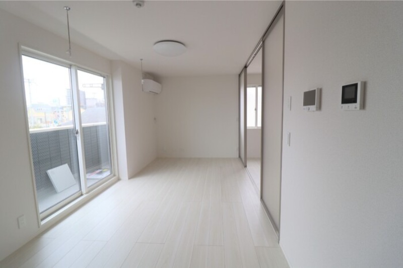 居室・リビング　図面と現状に相違がある場合には現状を優先