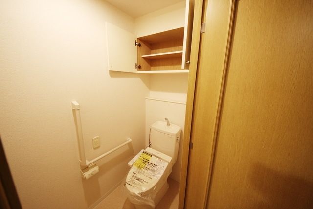 トイレ　★温水洗浄便座★