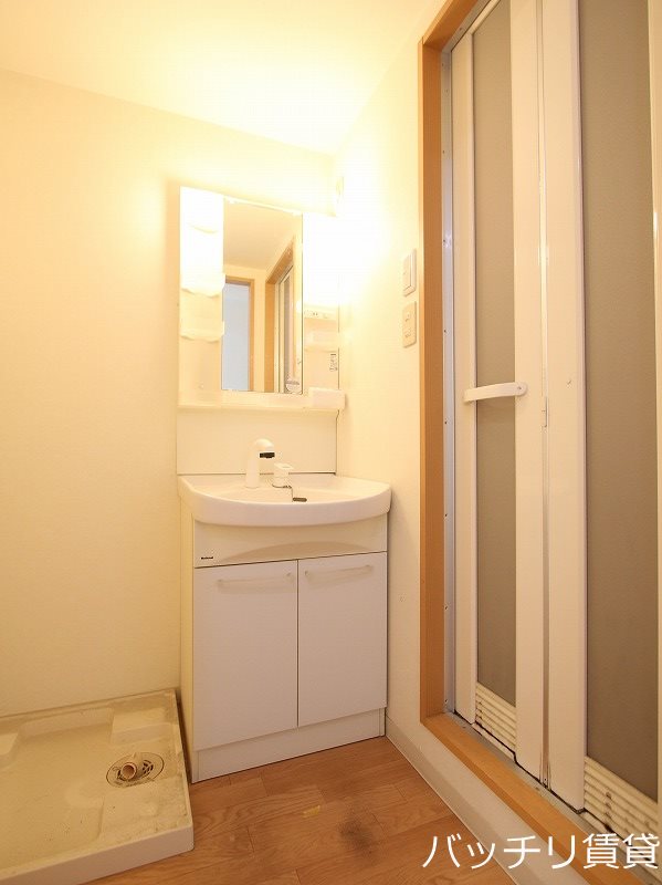 洗面設備　別室写真の為、現状を優先いたします。