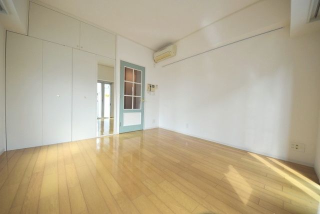 その他部屋・スペース　★洋室8帖★