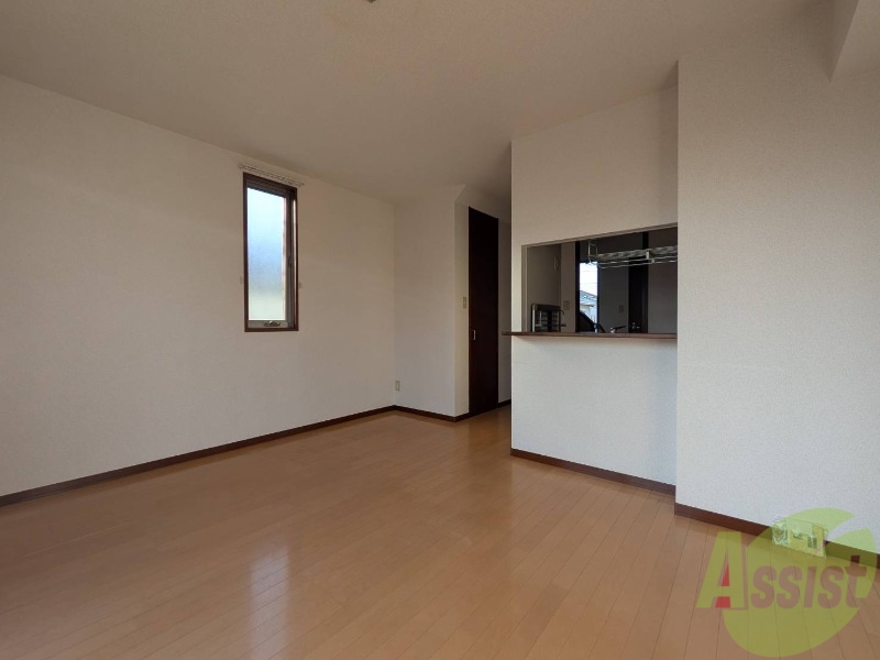 居室・リビング　ゆったりしたリビングで家具の配置もしやすくのんびり出来そう