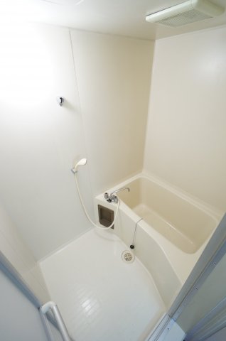 バス・シャワールーム　※同物件・同タイプの写真です。