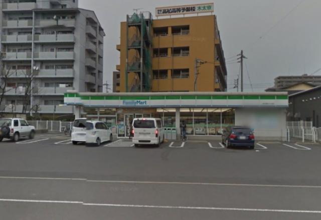 コンビニ　ファミリーマート高松国際ホテル前店（コンビニ）まで224m