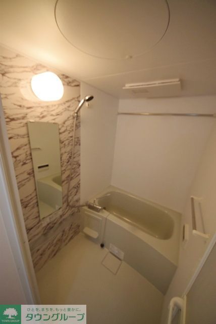 バス・シャワールーム　バス